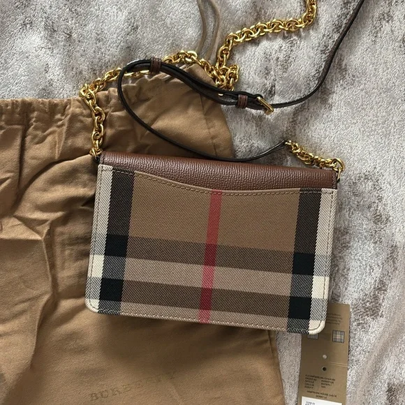 💛🤎 Burberry Crossbody bag 🤎💛 - Picture 7 of 8